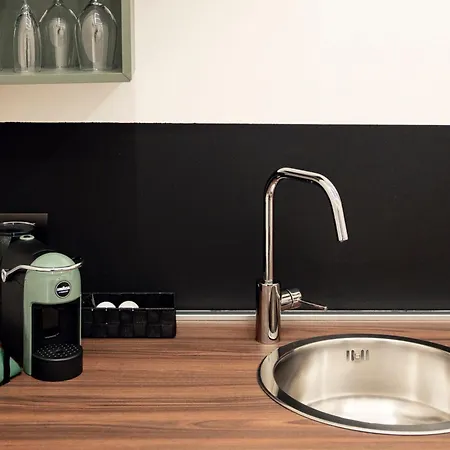 Rehouse - Luxury W Jacuzzi Holiday home